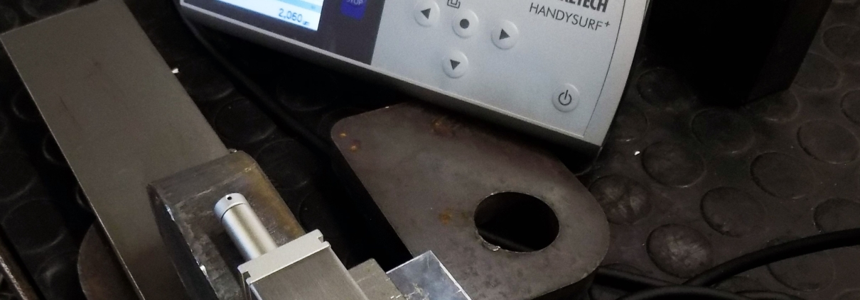 Mit der HANDYSURF+ testet das Unternehmen Elettro C.F. die Schnittqualität